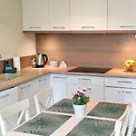 Sosnowy Zakatek - Park Rodzinna Apartman Mielno