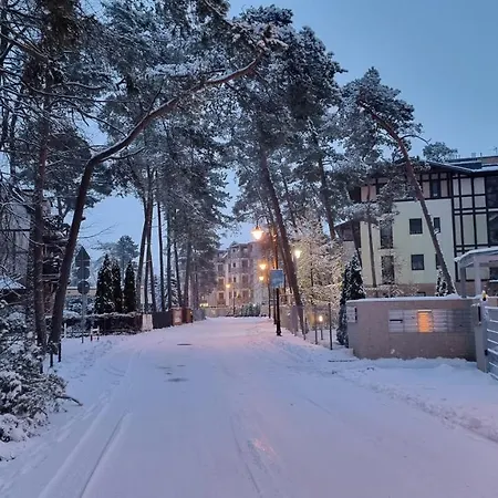 Sosnowy Zakatek - Park Rodzinna Apartman Mielno